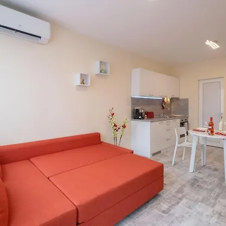 Apartment Bright & Chic Parkside Sofia